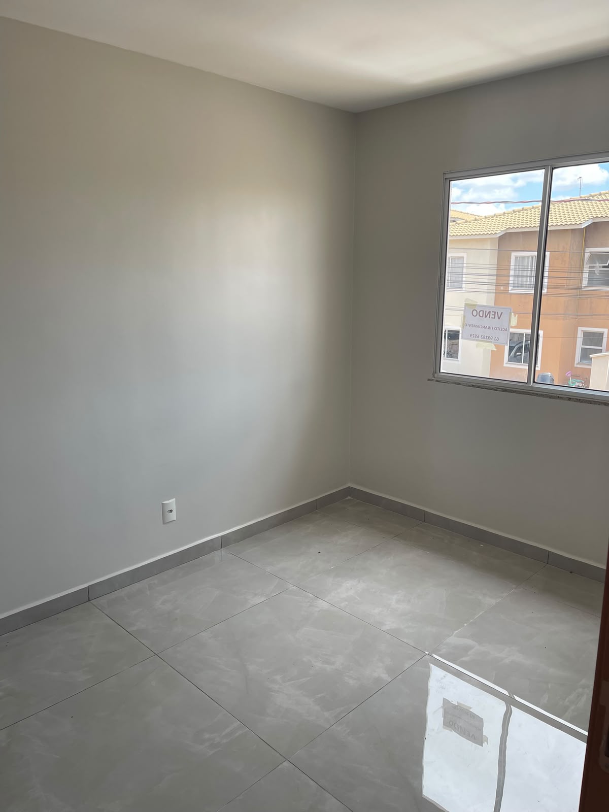 Property 001 photo 4